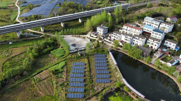 1  風勁帆起，發展工作全面提速